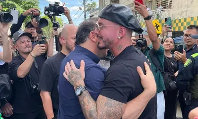 Alejandro Eder a J Balvin en su visita al barrio Obrero: “Bienvenido a Cali hermano”