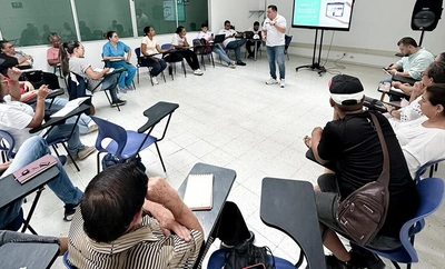 ¡Transparencia en acción! Escuela ‘Pa’ que Veás’ llega a la Comuna 13 y sigue creciendo