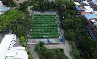 Bajo Ciudad Córdoba estrena cancha sintética renovada para el deporte y la recreación