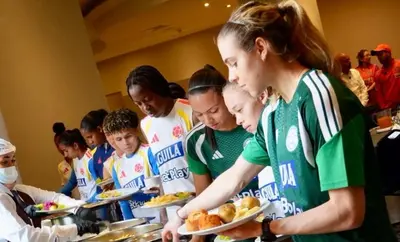 Cálida bienvenida a la selección Colombia de fútbol femenino que busca su clasificación al Mundial ‘Brasil 2027’