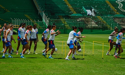 Colombia busca un triunfo ante Chile para ir asegurando su clasificación al Mundial femenino de Brasil: 8:00 p.m. en el Pascual