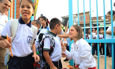 ¡De la ‘Escuelita de Lata’ a ‘Megacolegio’!  Cali estrena la nueva planta física de la sede Pablo Neruda en la Comuna 16