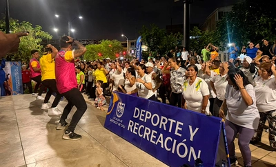 Más de 250 personas encendieron la noche en el oriente de Cali con actividad física, música y recreación