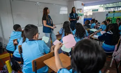 Más de 12 mil estudiantes en Cali ya reconocen cómo actuar frente a la violencia: se fortalece la prevención desde las aulas