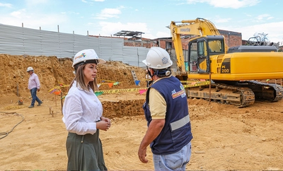 Las manos de Terrón Colorado construyen su propio hospital: la obra supera retos de ingeniería