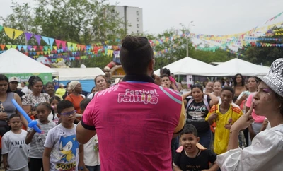 Entre niños, familias, risas y juegos, la comunidad regresa al lote recuperado de la avenida 2 norte con carrera 34