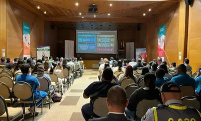 Clínica Imbanaco entrega reconocimiento a Secretaría Movilidad Cali, por apoyo en traslado de órganos.
