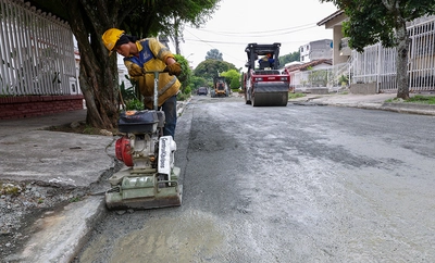 En la Comuna 17 las obras van a fondo: la Alcaldía rehabilita 7 tramos del sur de Cali