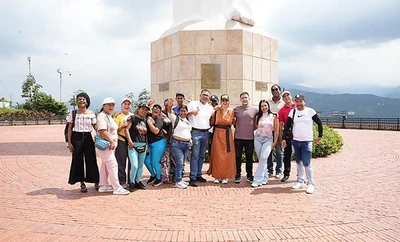 Con recorrido turístico, vendedores informales de la Terminal de Transportes fortalecen su sentido de pertenencia por Cali
