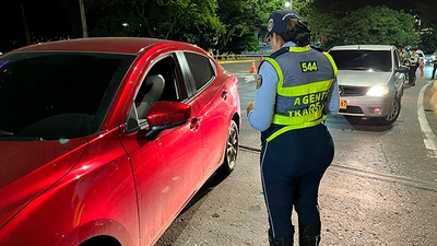 Durante el primer puente festivo de junio, los controles de alcoholemia permitieron retirar de las vías a 23 conductores