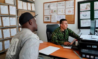 Alcaldía acompañó a 33 víctimas del conflicto armado a definir su situación militar: ahora tienen oportunidades de empleo y estudio