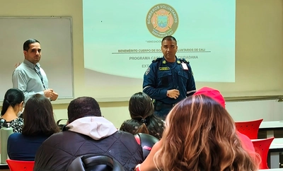 Servidores públicos de Cali se fortalecen en prevención de incendios para proteger la vida en las instituciones educativas