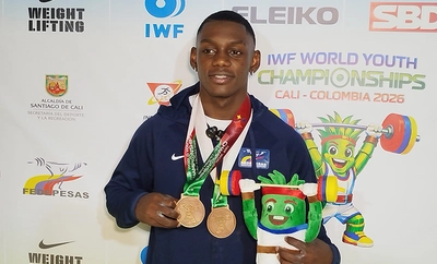 Kevin Segura y Estefanía Higuita le dieron cuatro bronces a Colombia en el ‘Mundial Junior IWF de Pesas Cali 2026’