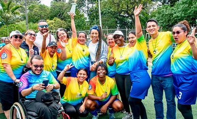 Uramba llegó al barrio Siete de Agosto con deporte, inclusión y atención institucional