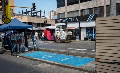 Zonas azules en el centro de Cali: la huella de los espacios públicos recuperados tras la ocupación indebida