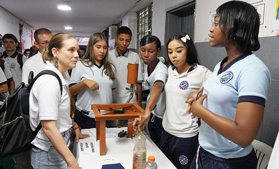 La Secretaría de Educación consolida el diálogo con las comunidades a través de la séptima edición \"Cali Educa y Responde\"