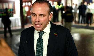 Alcaldía ofrece millonaria recompensa por información sobre responsables del incendio en Cristo Rey; emergencia ya fue controlada