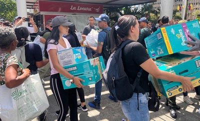 Solidaridad caleña se toma el centro de acopio de la Plazoleta Jairo Varela