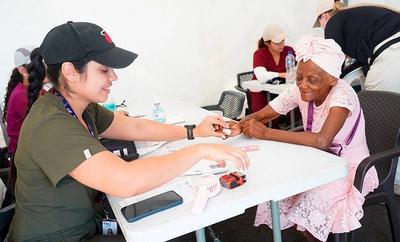 Una misión médica de 40 personas llegó desde Antioquia a la Unidad Panamericana para apoyar a los damnificados del terremoto