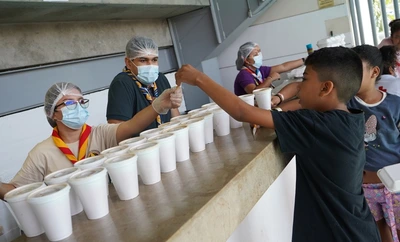 El comedor del Coliseo de Hockey reconstruye resiliencia y abraza a las familias caleñas