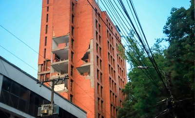 Tres edificaciones afectadas por el terremoto avanzan en la ruta técnica y jurídica para una eventual demolición