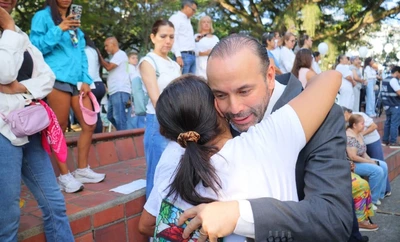 Cali rinde homenaje a sus víctimas y presenta balance integral de la gestión y reconstrucción a un mes del sismo