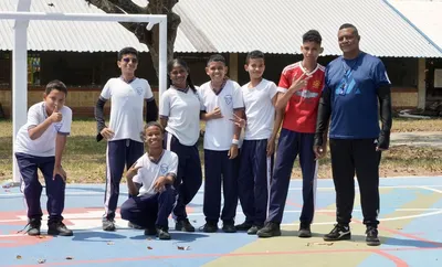Cancha múltiple del Parque Recreativo Calimío Norte muestra su nueva cara con adecuación de la Alcaldía