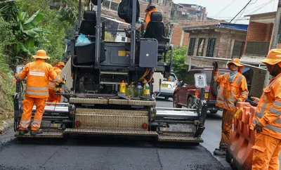 Alcaldía de Cali recupera 6,2 kilómetros de la vía al mar con trabajos a doble jornada