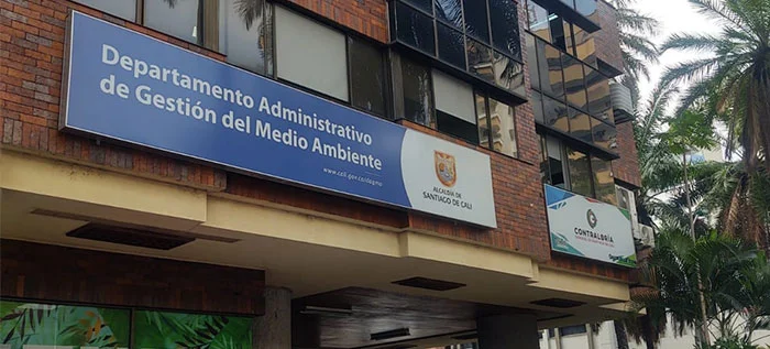 Localización física, días y horario de atención al ciudadano