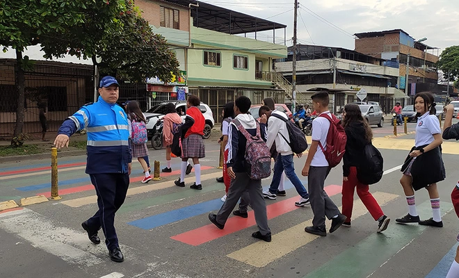Cali fue seleccionada entre 10 ciudades y dará capacitaciones internacionales sobre calles seguras para niños