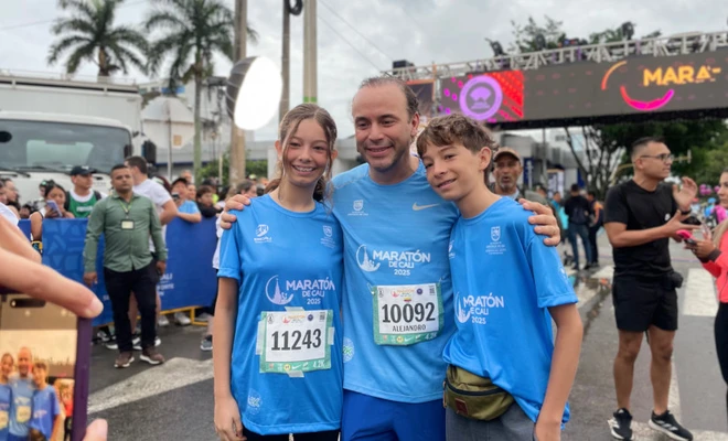 ¡Corren por la vida! 20 personas que superaron la vida en calle participaron de la Maratón de Cali 2025