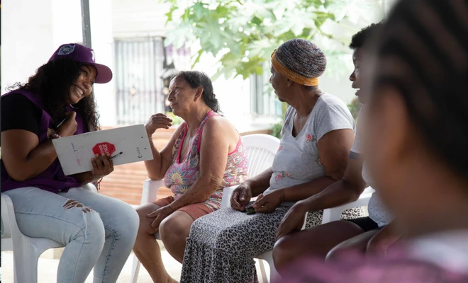 Mujeres reasentadas por el Plan Jarillón de Cali reciben formación para la prevención y atención de violencias basadas en género