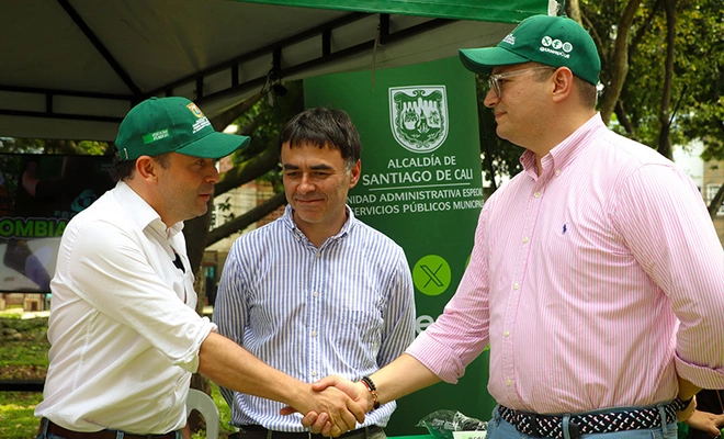 Cali lanzó la estrategia ‘Residuos que valen ORO’, para que 600 mil  ciudadanos separen correctamente sus desechos
