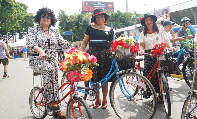 Los caleños se devolvieron en el tiempo en la Ciclovida para conmemorar el ‘Día Mundial de la Bicicleta’
