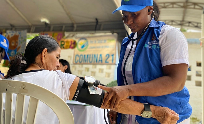 La Feria de Servicios ‘Volvamos a Mi Cali Bella’ llegó al corregimiento  de Navarro para atender a más de 400 personas