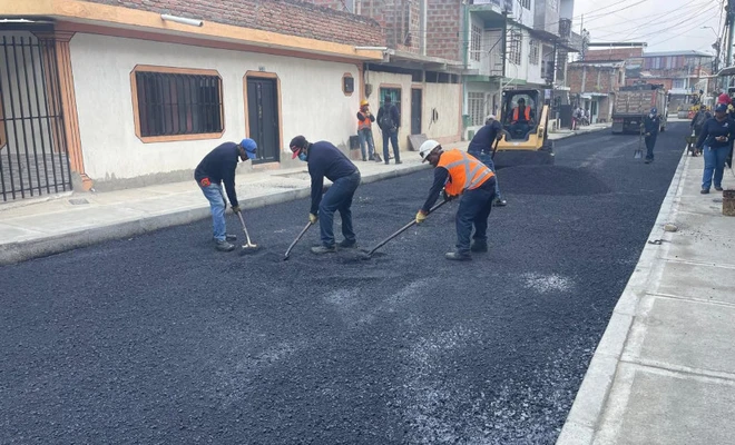 Más de seis cuadras comenzaron a ser pavimentadas en Puerto Mallarino, tras intervención integral de la alcaldía de Alejandro Eder