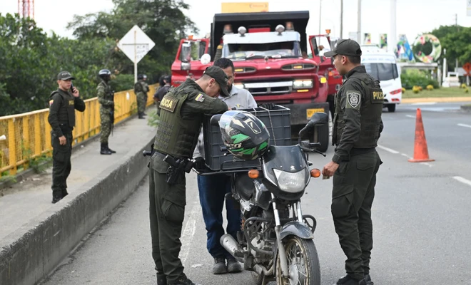 Operativos conjuntos de Ejército y Policía se despliegan en puntos estratégicos de Cali