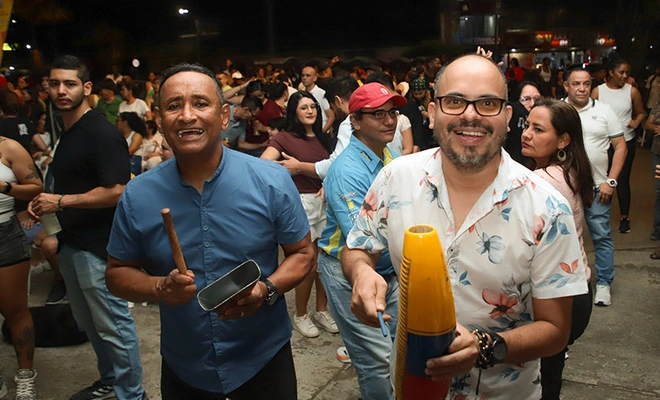 Caleños bailaron el cumpleaños 106 del barrio Obrero