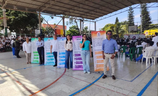 Innovación educativa en marcha: socialización de centros de interés en la IE Boyacá