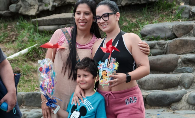 ¡Es tiempo de regalar macetas! Celebramos el ‘Día del Ahijado’ con amor, dulzura y tradición caleña