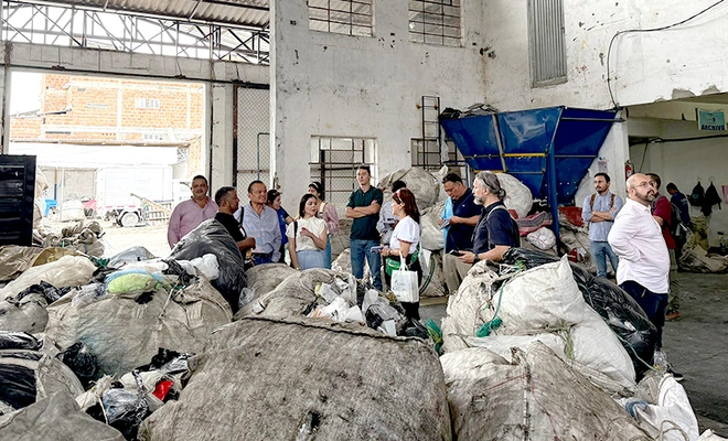 Alcaldía de Cali refuerza el llamado a bodegas de residuos  aprovechables para evitar cierres