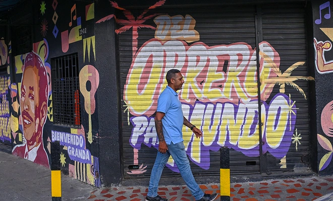 Comerciantes y salseros celebran el inicio de la Ruta de la Salsa y su renovación urbanística