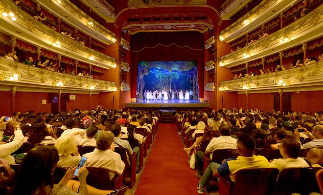 Santiago de Cali cumple 489 años: el Teatro Municipal es parte viva de su historia