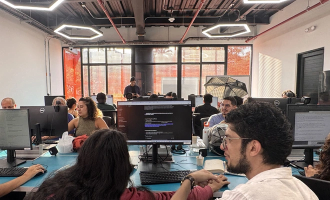 Estudiantes exploran narrativa asistida en el Diplomado de Realización Audiovisual