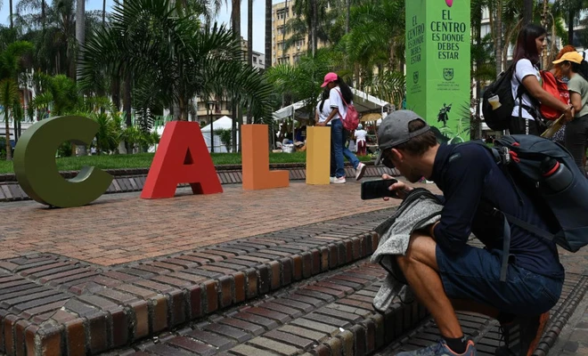 Detrás de las fachadas coloniales del centro, la historia de Cali en un ‘city tour’