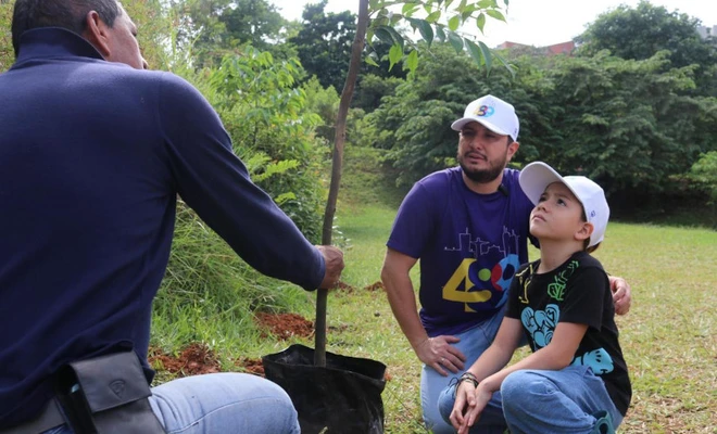 Con una sembratón de más de 300 árboles, los caleños le regalan vida a Cali en su cumpleaños 489