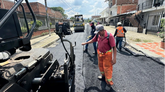 Vecinos de Mariano Ramos se unieron con comilona para agradecer trabajo realizado en su sector