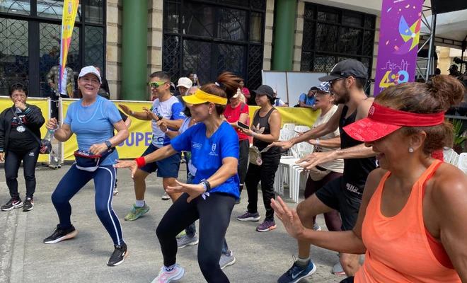 Al ritmo de aerorrumba en la Plaza de Cayzedo, Cali celebró sus 489 años