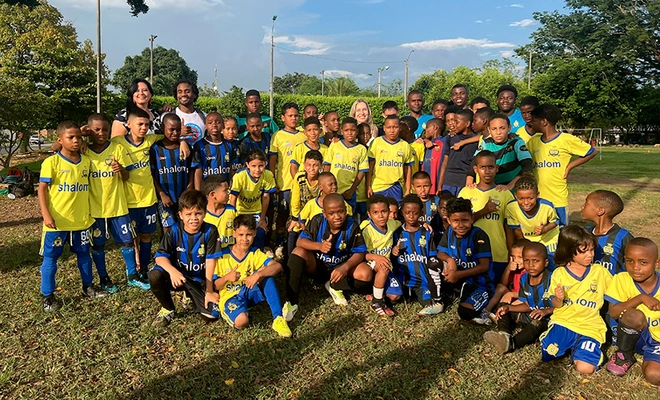 De la mano del programa ‘CompromeTIO’, la Fundación Génesis  fortalece la práctica deportiva en la Comuna 21