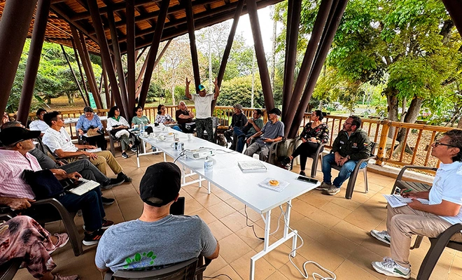 El Dagma y la Red Comunitaria de Bosques Urbanos hacen equipo para  proteger y conservar los ‘pulmones verdes’ de Cali